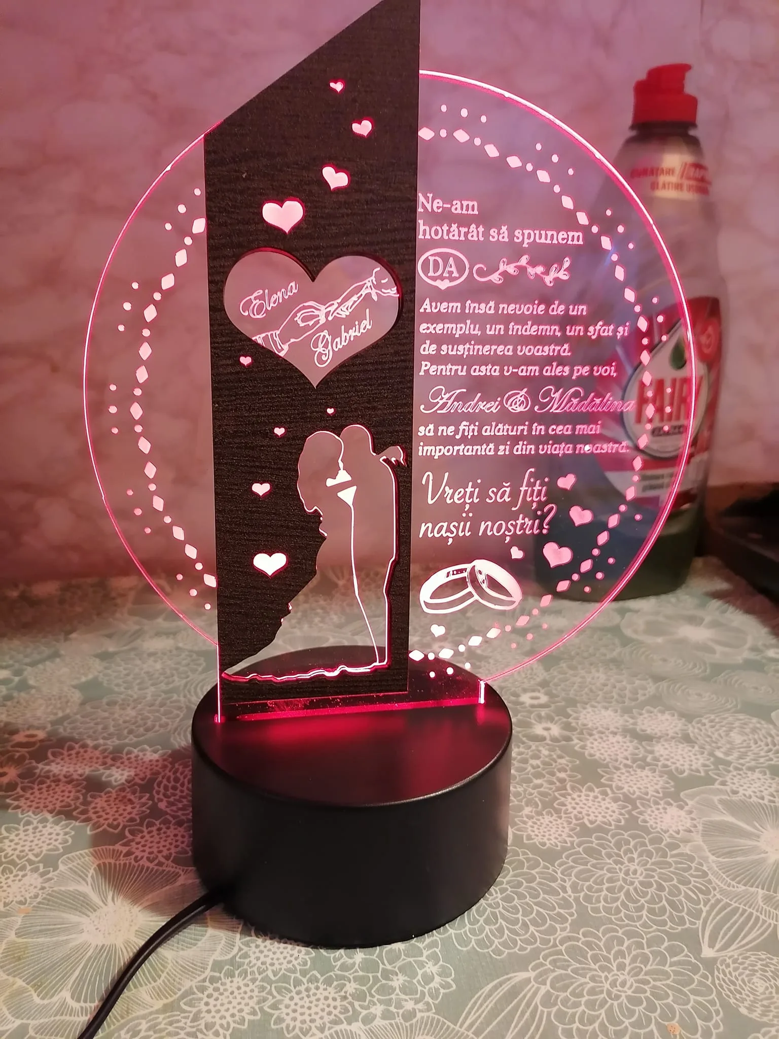 cadou-nasi-personalizat-trofeu-led-placheta-pentru-nasi review