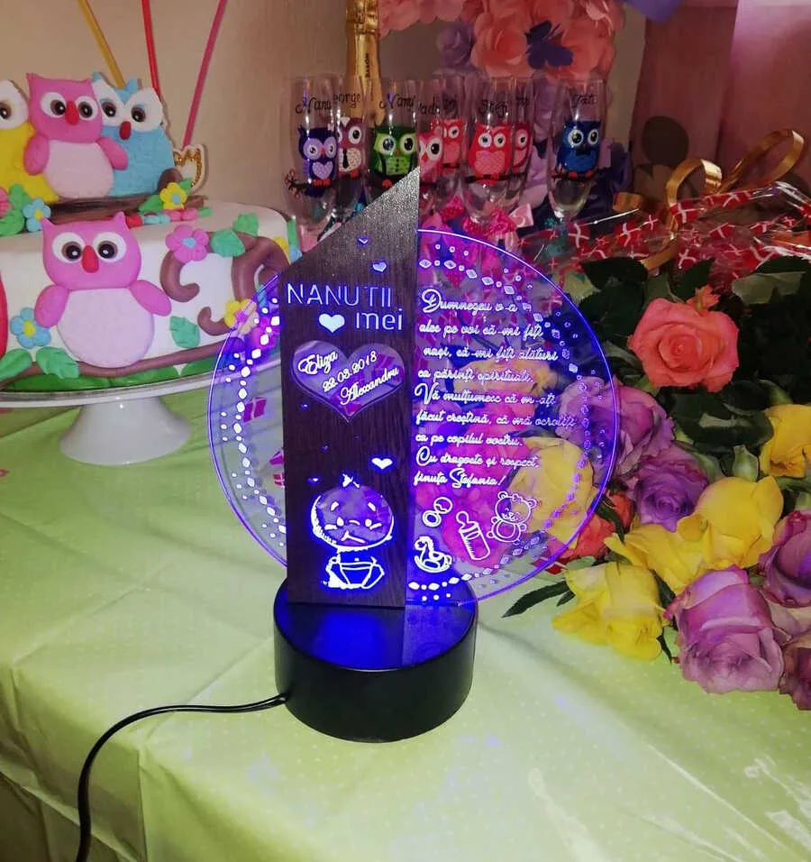cadou-personalizat-trofeu-led-pentru-nasi-botez review