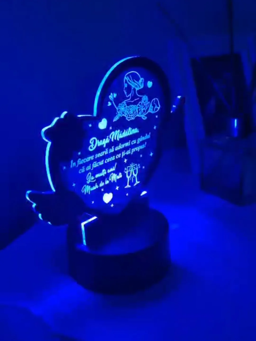 cadou-personalizat-trofeu-led-placheta-nasa-8-martie review