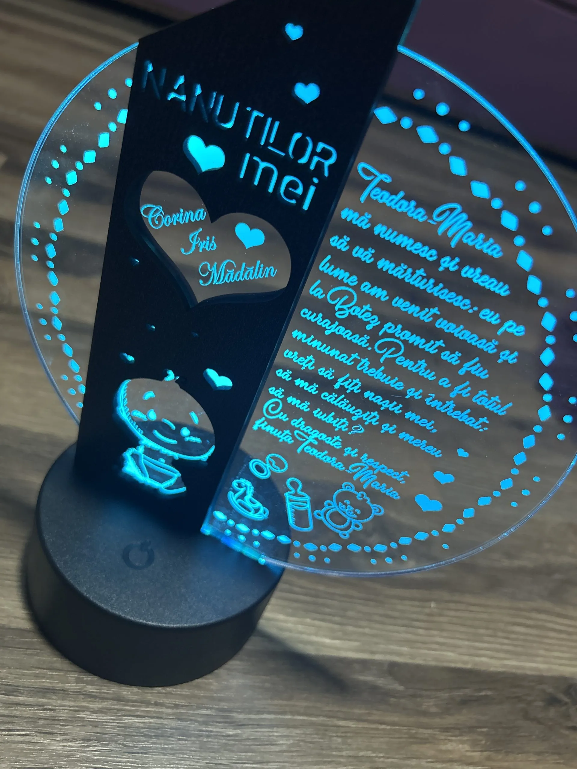 cadou-personalizat-trofeu-led-placheta-speciala-pentru-parinti review