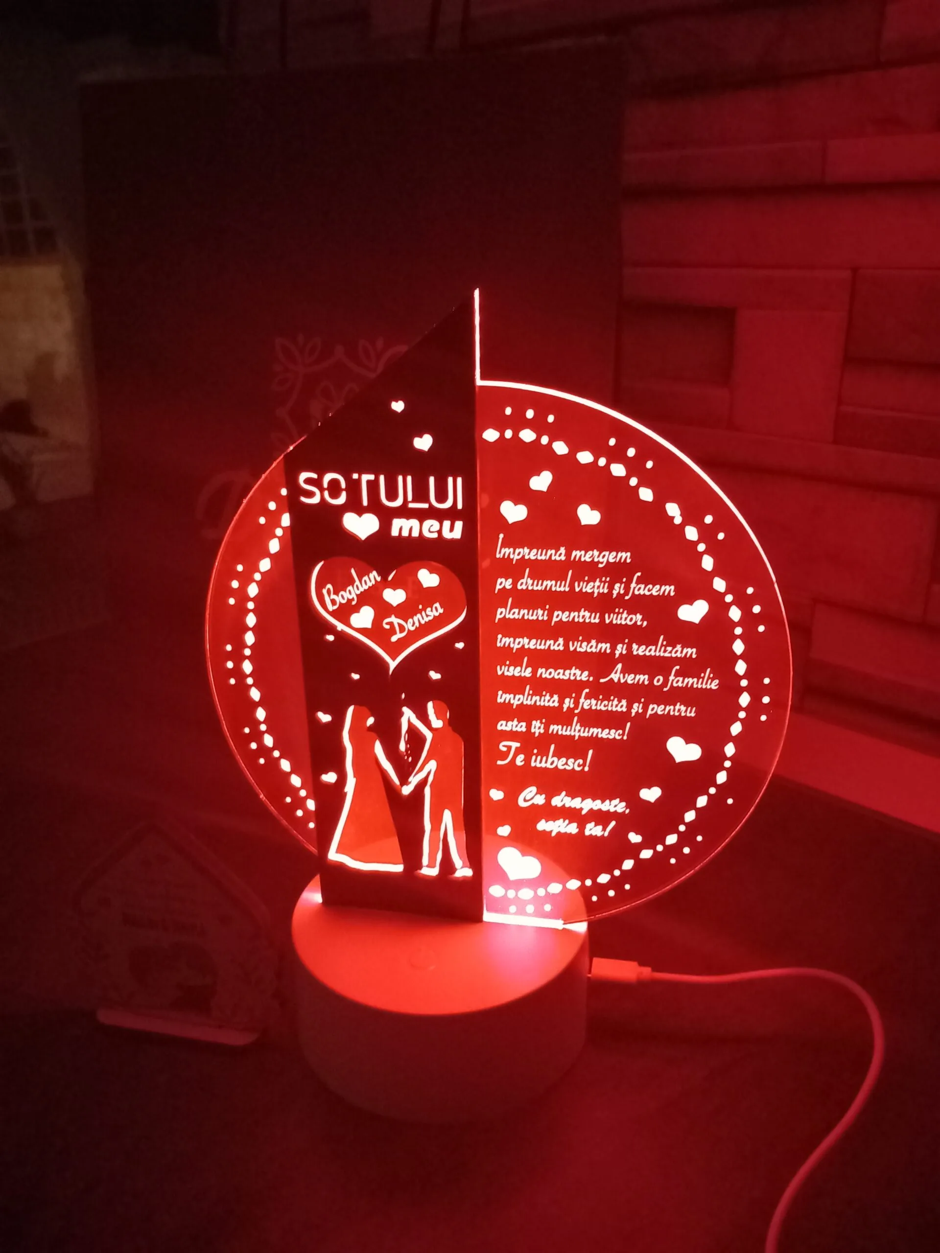 cadou-personalizat-trofeu-led-placheta-speciala-pentru-parinti review