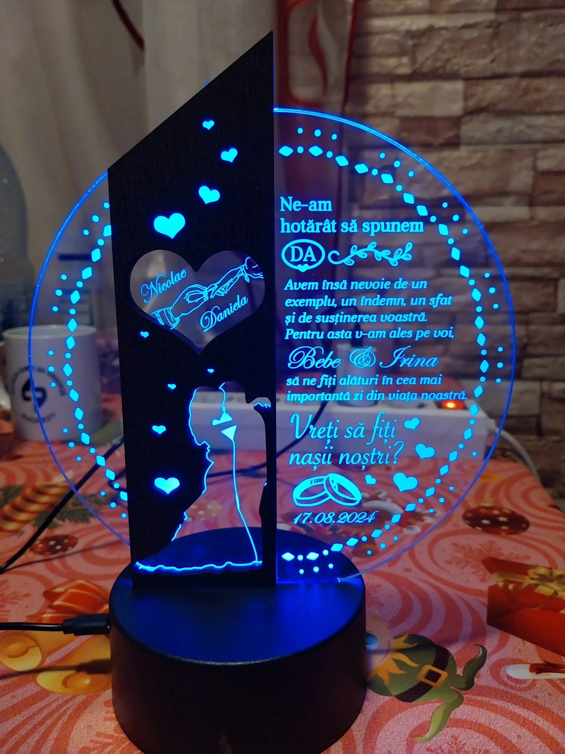 cadou-personalizat-trofeu-led-placheta-speciala-pentru-parinti review