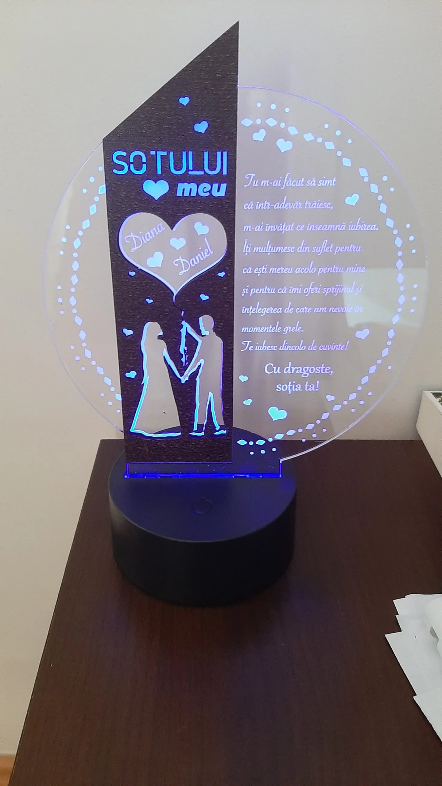 cadou-personalizat-trofeu-led-placheta-speciala-pentru-parinti review