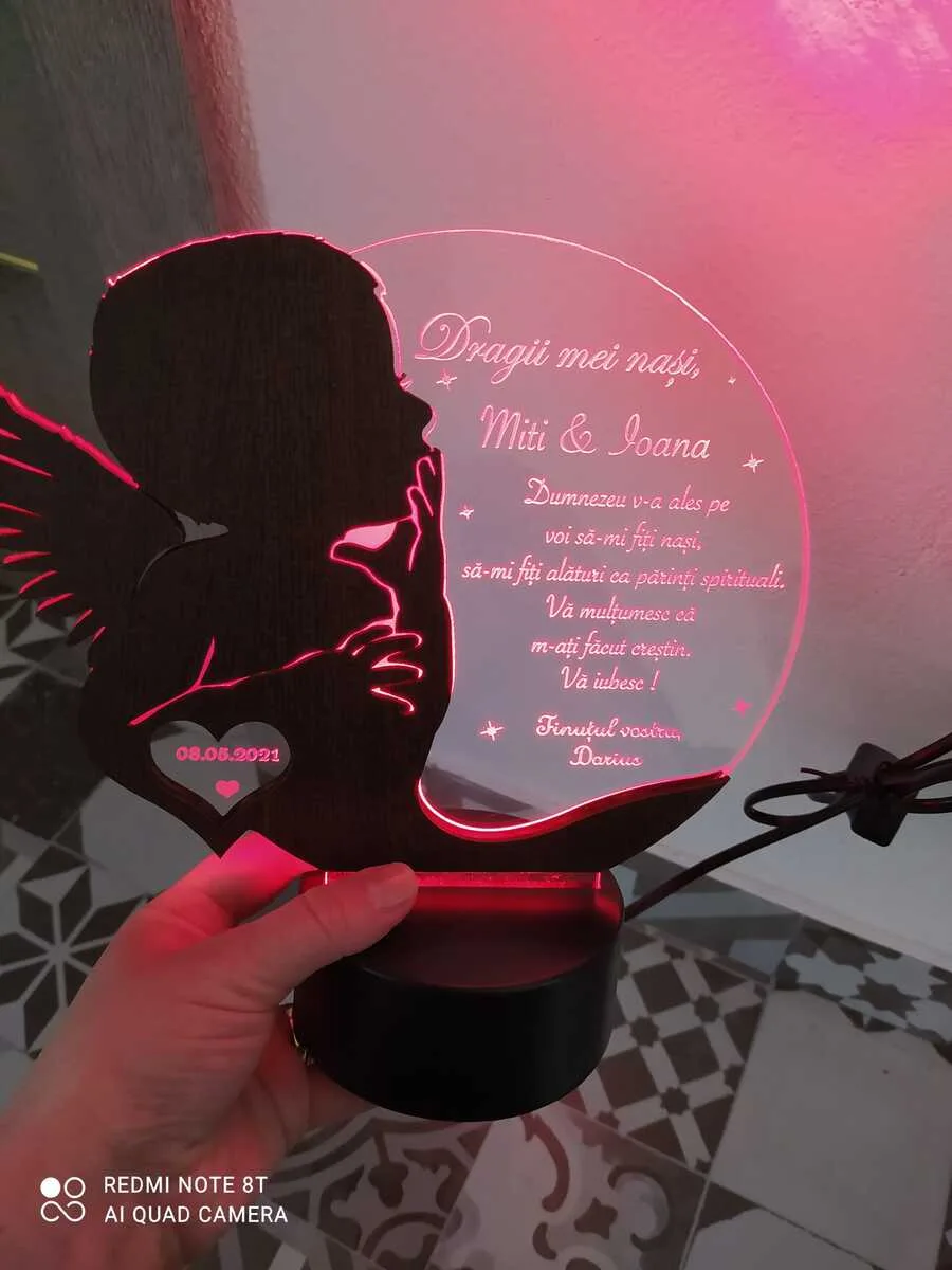 cadou-personalizat-trofeu-led-soapte-pentru-nasii-de-botez review