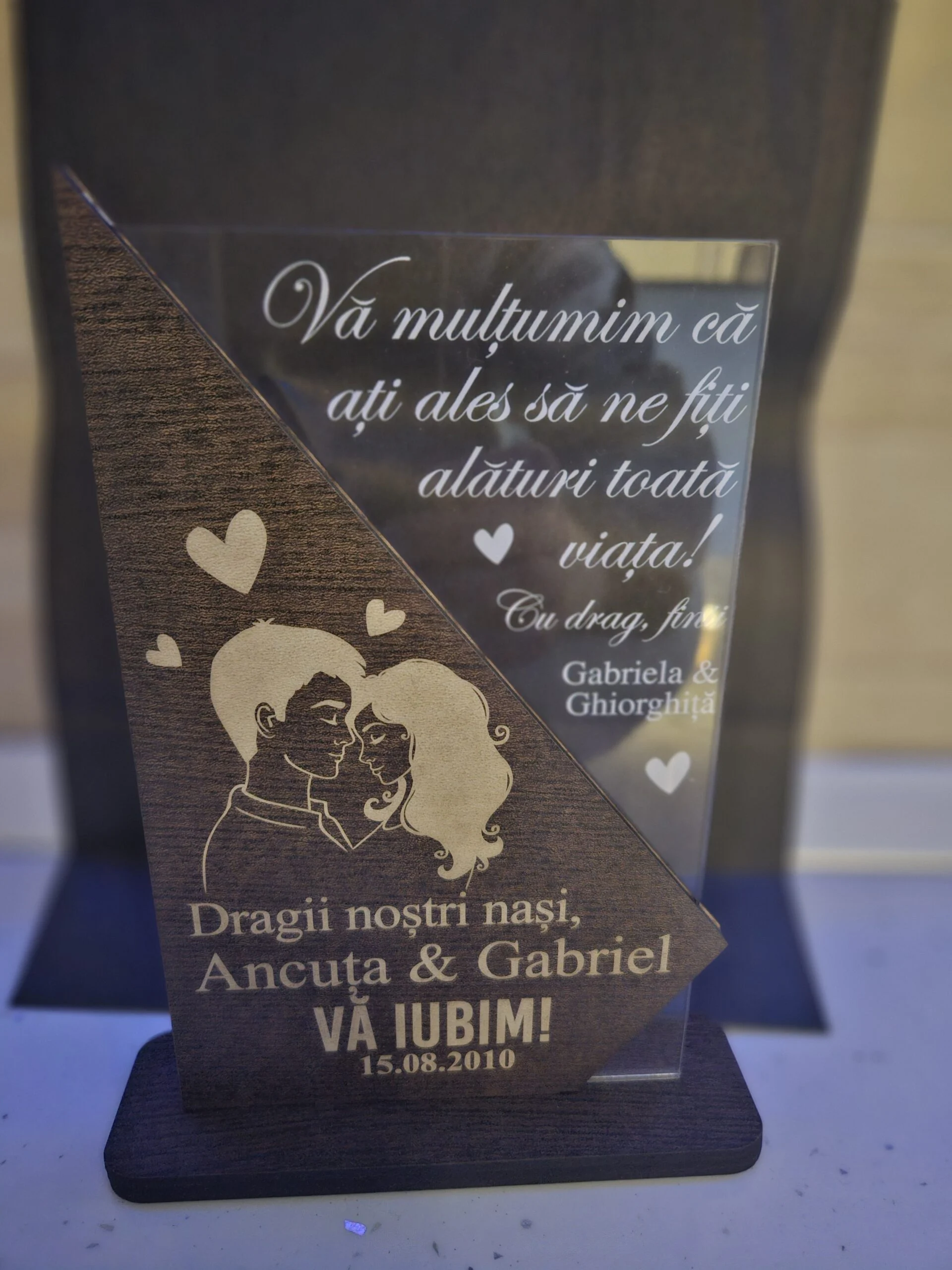 cadou-personalizat-trofeu-special-pentru-nasi review