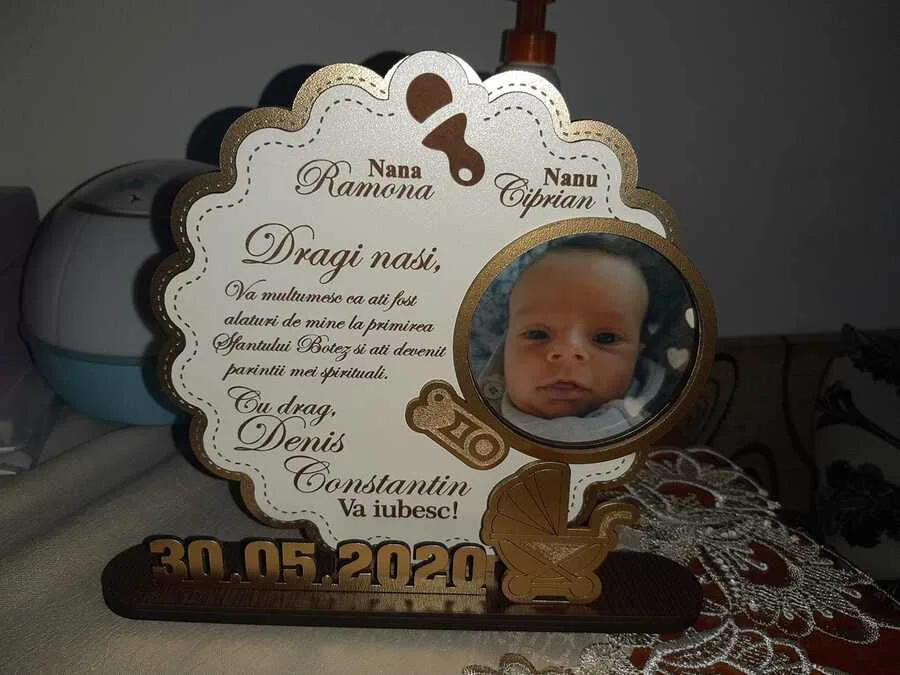 cadou-personalizat-trofeu-taiere-mot-pentru-nasi review