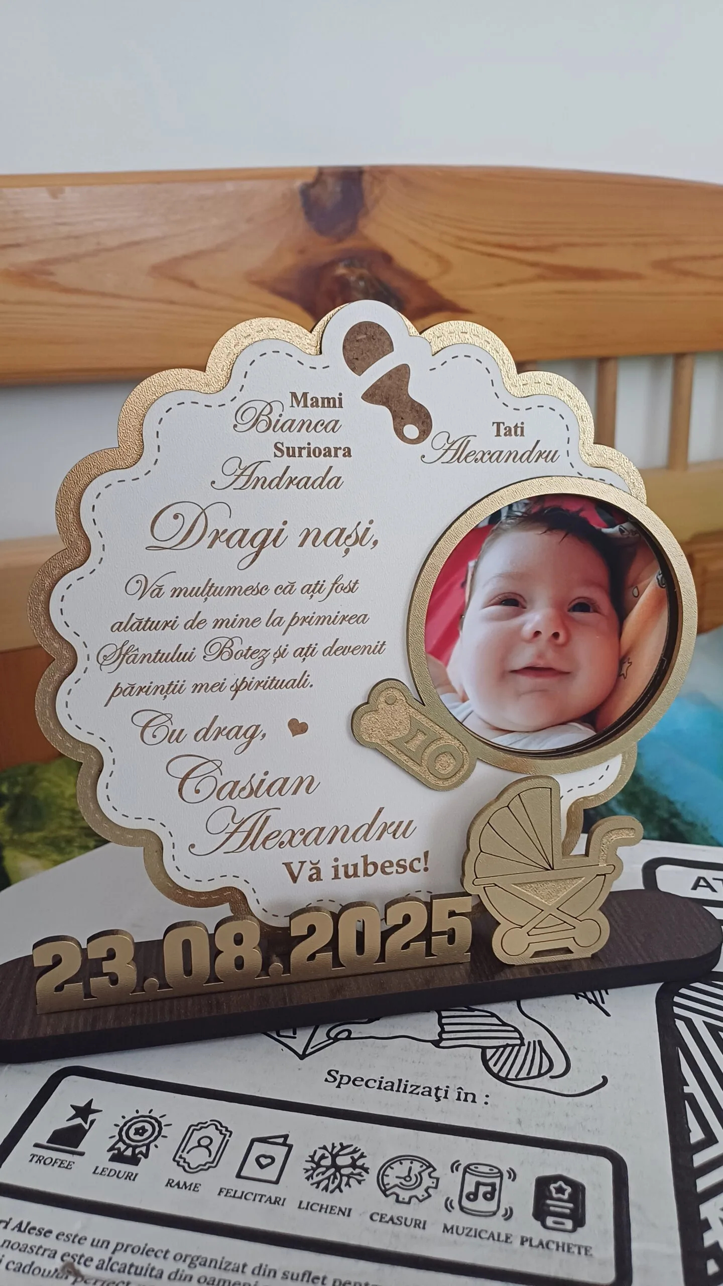 cadou-personalizat-trofeu-taiere-mot-pentru-nasi review