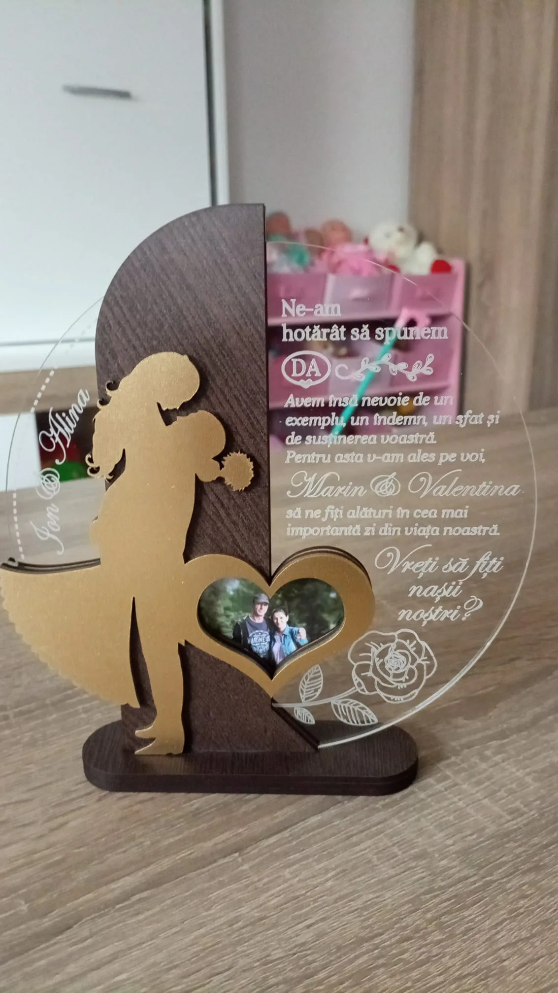 cadou-personalizat-trofeu-vreti-sa-fiti-nasii-nostri-gold review
