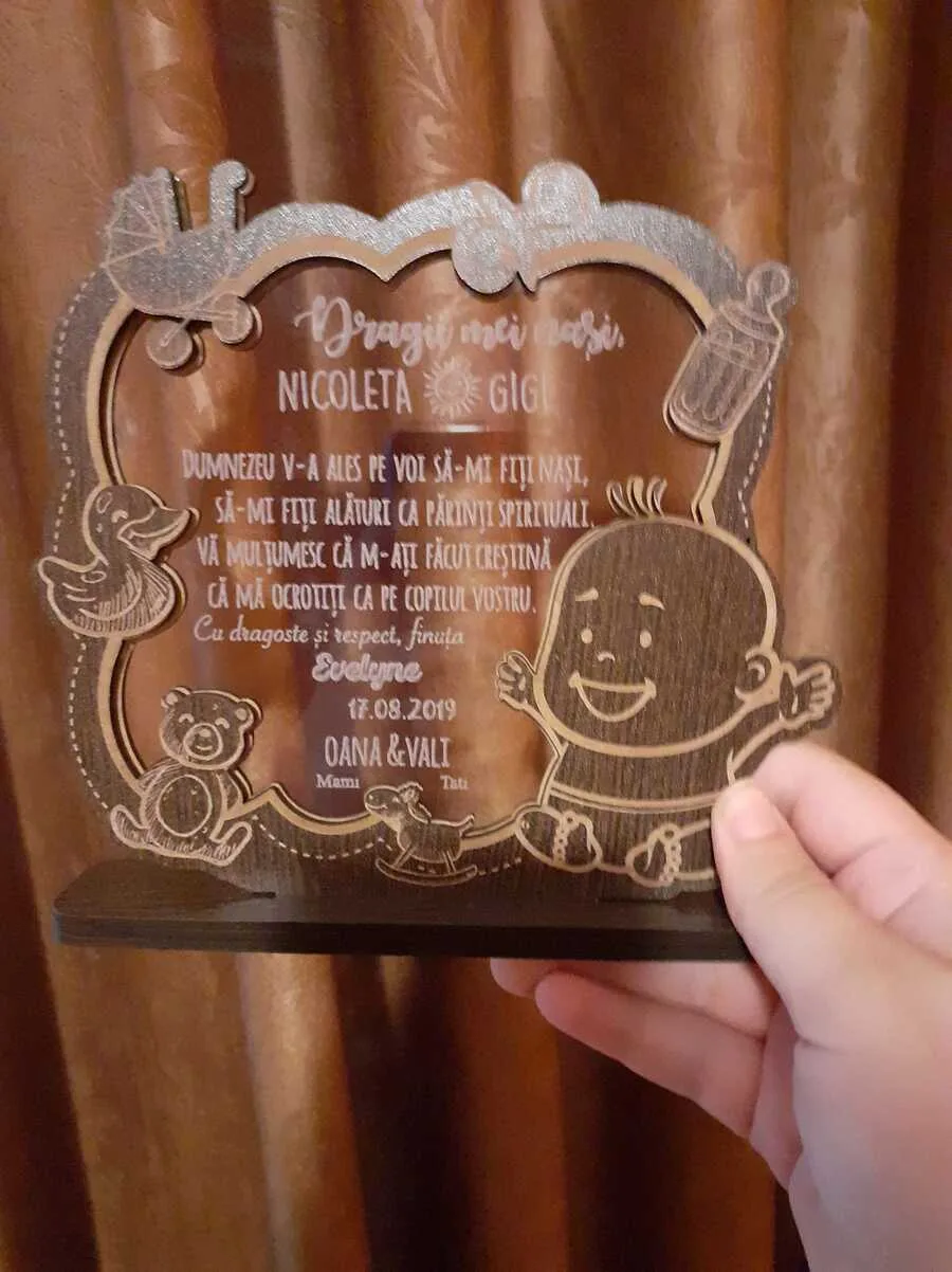 trofeu-din-lemn-cadou-pentru-nasii-de-botez review