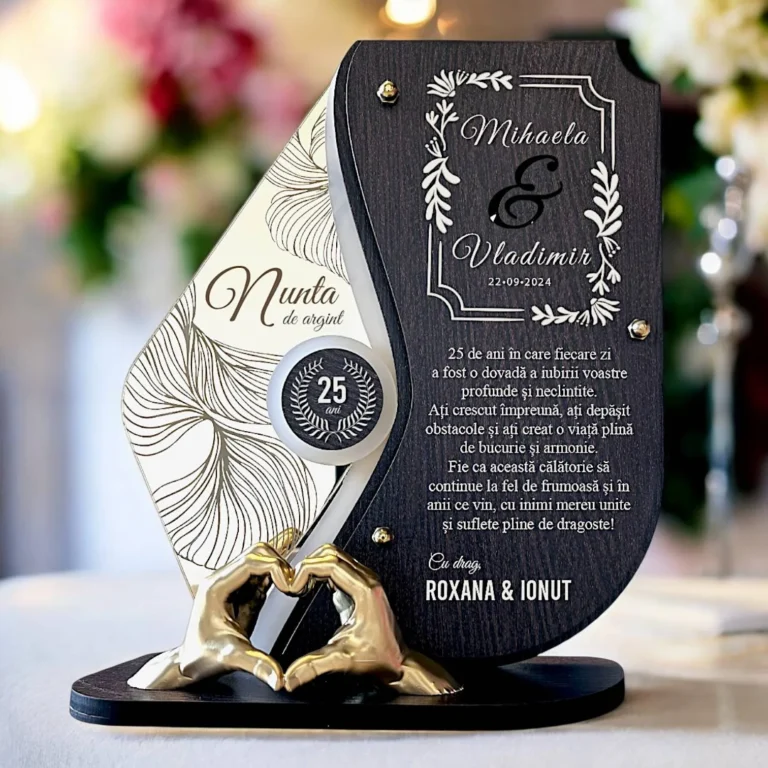 trofeu-personalizat-25-ani-nunta-de-argint-manute main