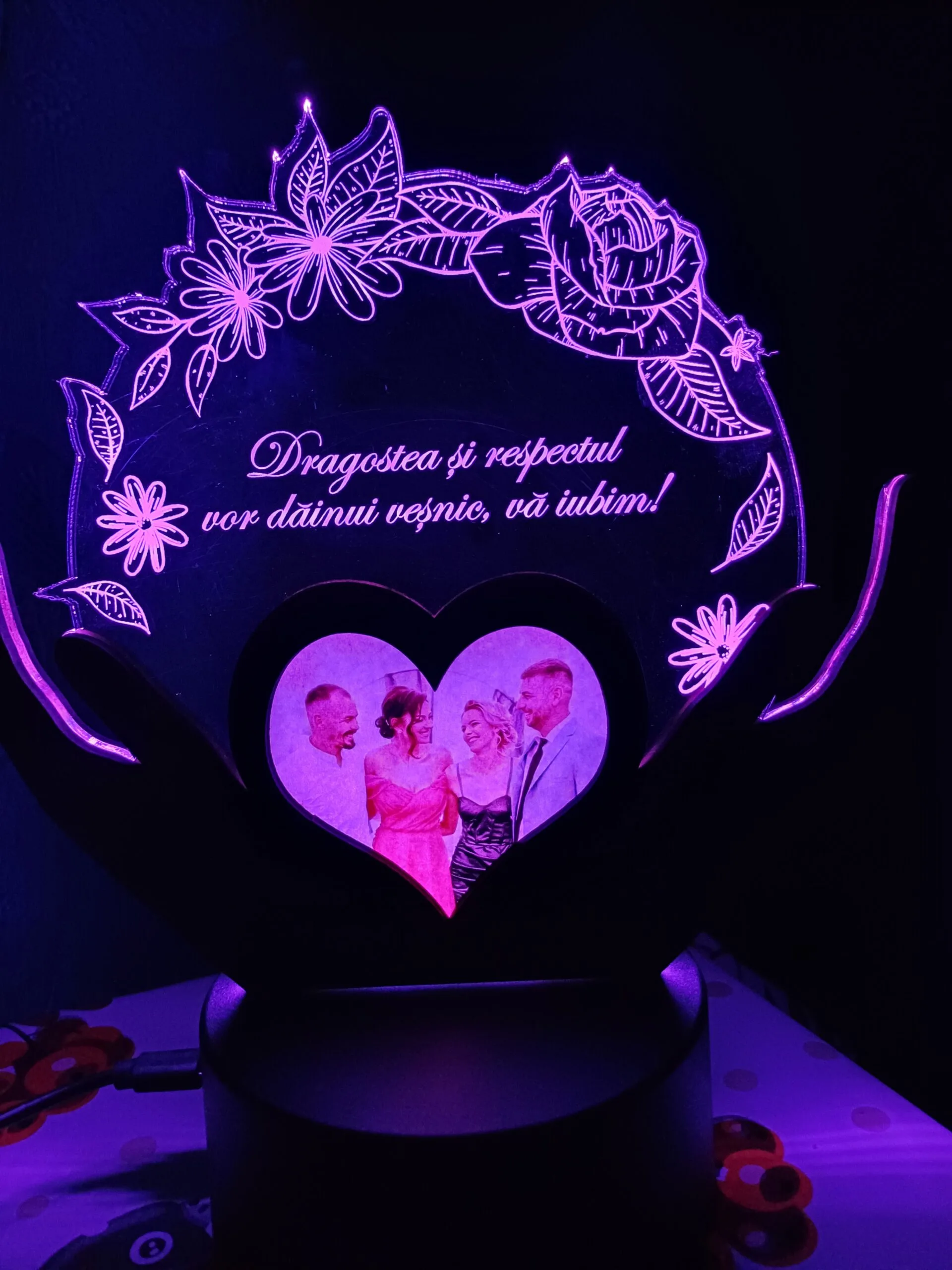 trofeu-personalizat-cu-led-si-poza-nasa-8-martie review