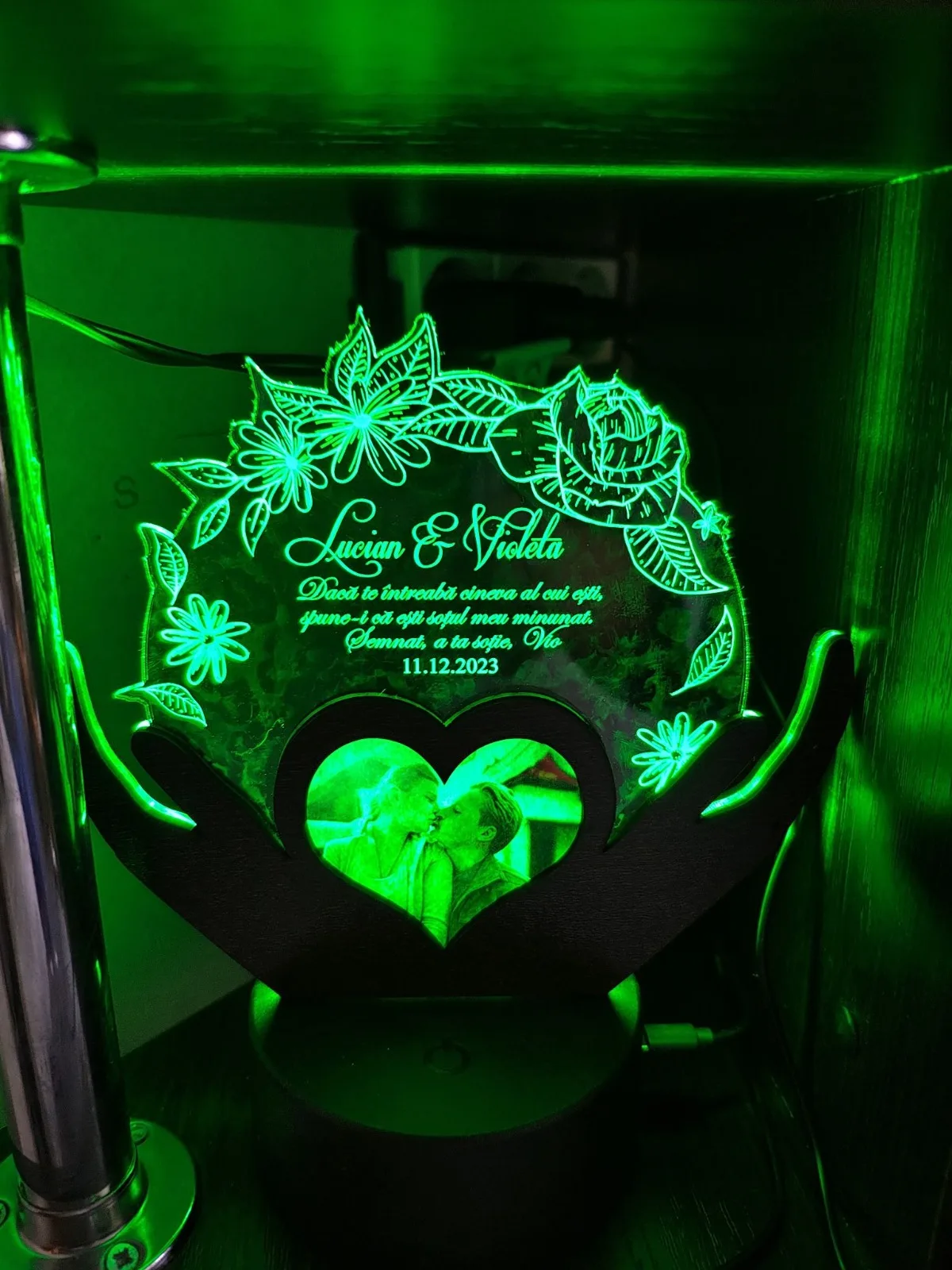 trofeu-personalizat-cu-led-si-poza-nasa-8-martie review
