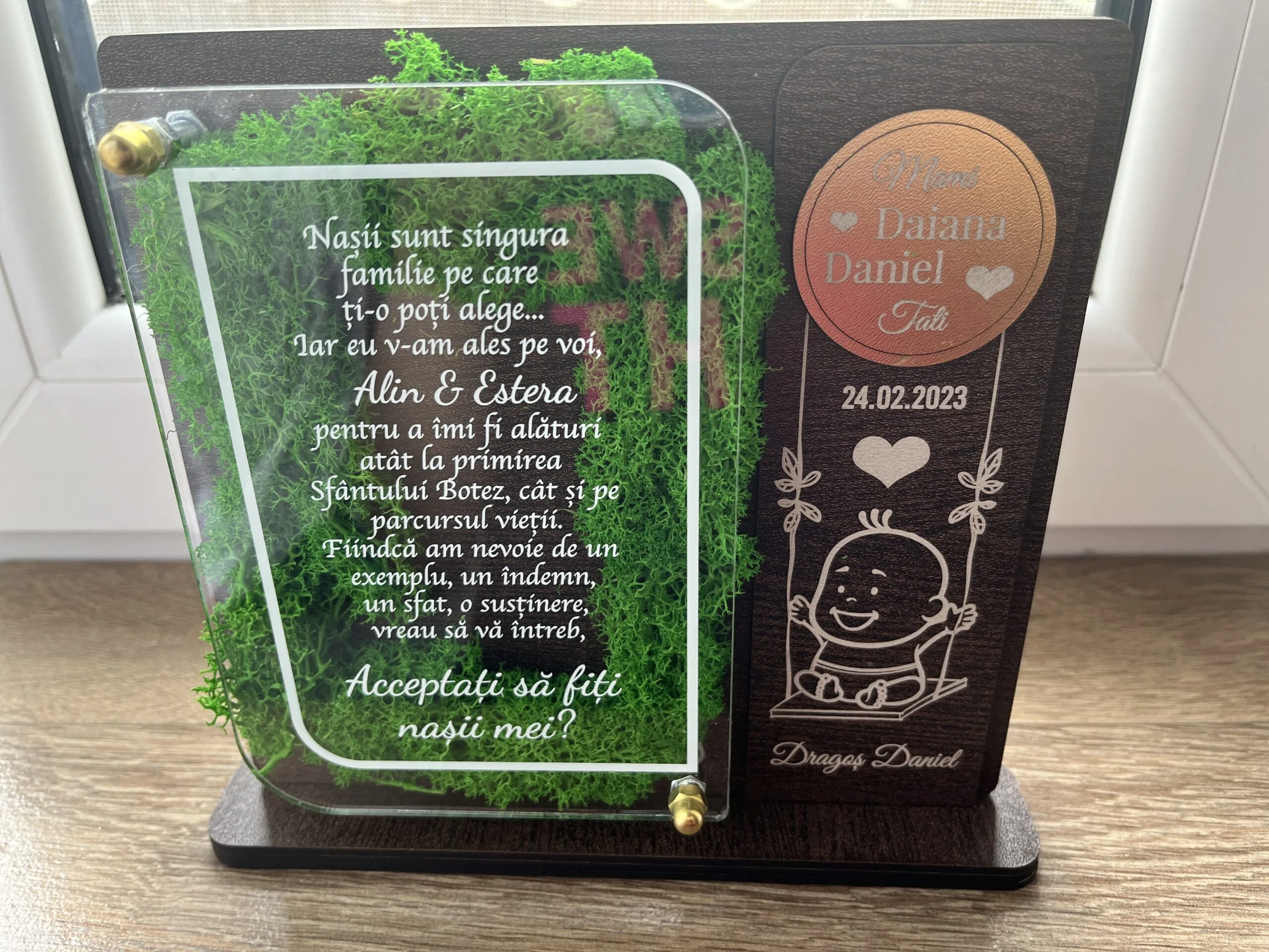 trofeu-personalizat-cu-licheni-multumire-nasi-botez review