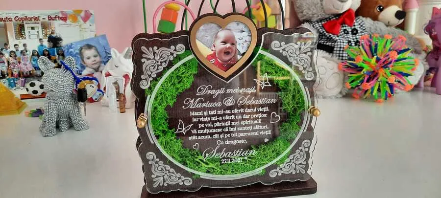 trofeu-personalizat-cu-licheni-pentru-nasii-de-botez review