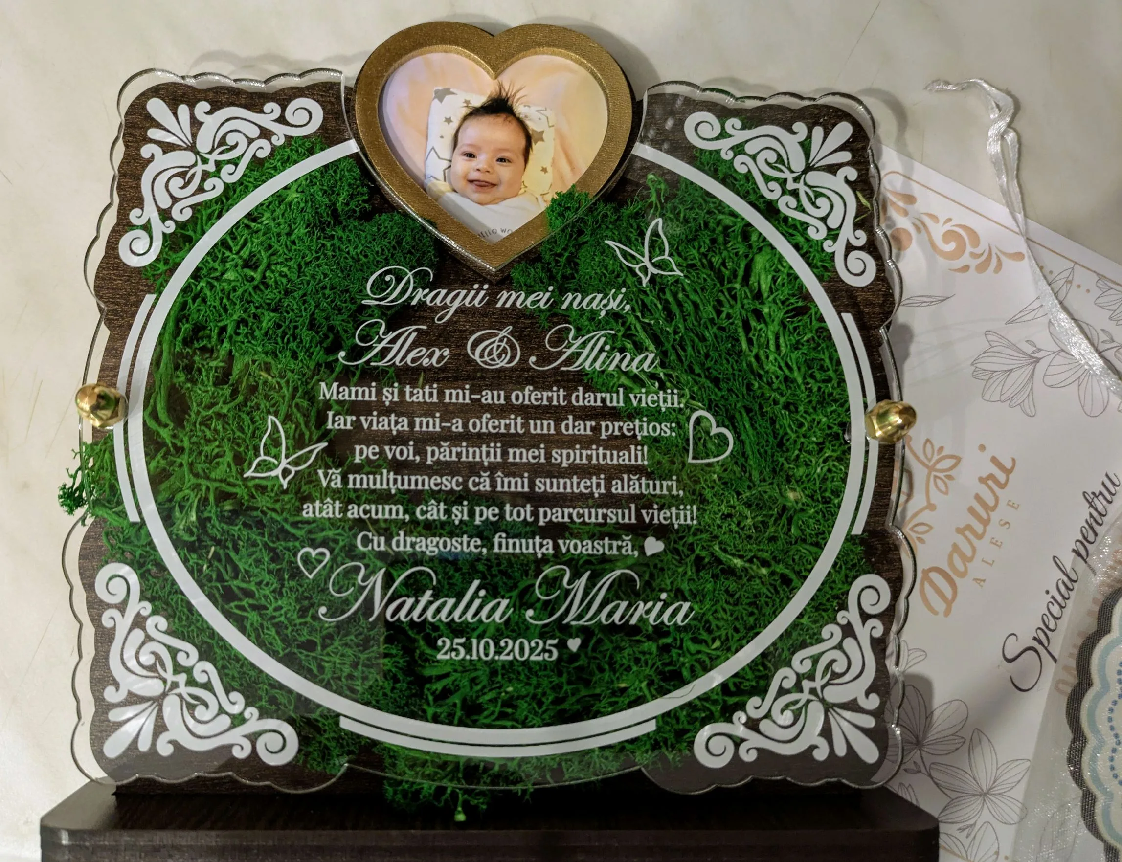 trofeu-personalizat-cu-licheni-pentru-nasii-de-botez review