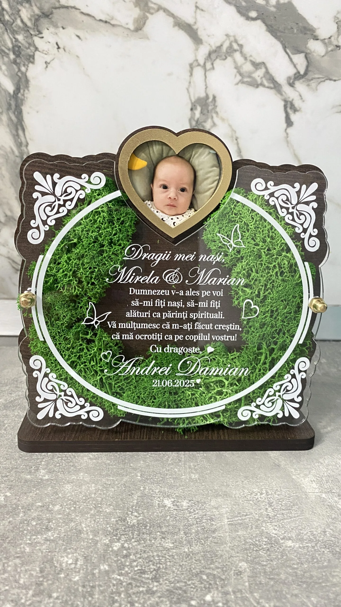 trofeu-personalizat-cu-licheni-pentru-nasii-de-botez review